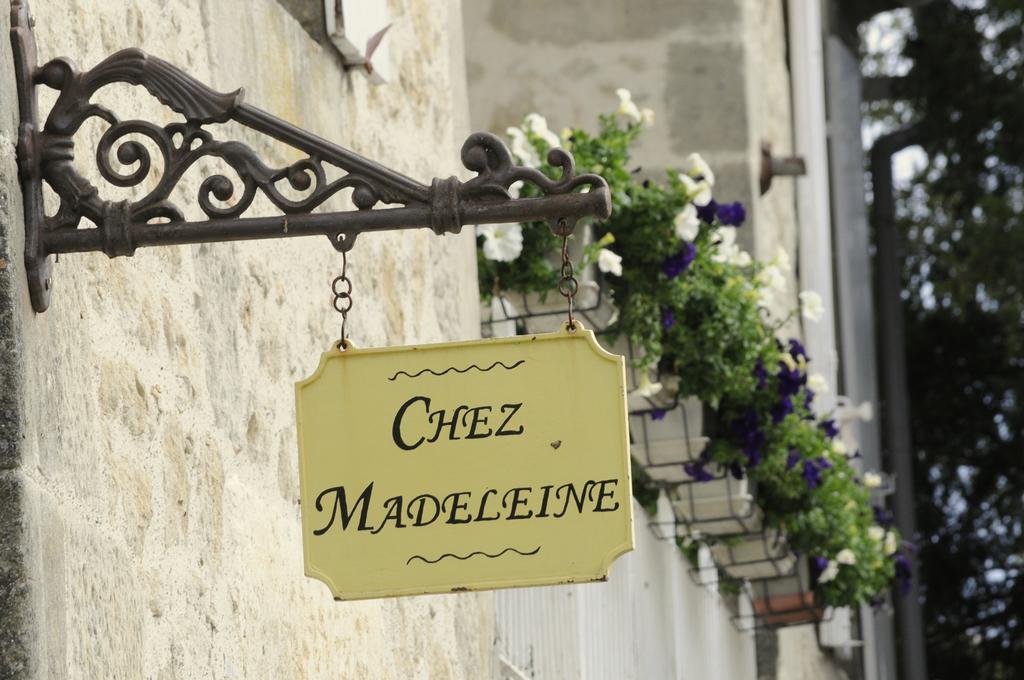 مبيت وإفطار Saint-Colomb-de-Lauzun Chez Madeleine المظهر الخارجي الصورة